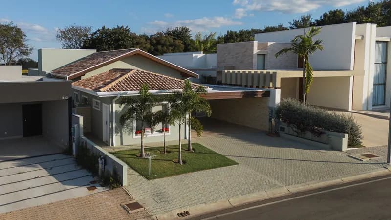 Casa térrea com 4 suítes no Residencial Flor D'Aldeia em Holambra - foto 1