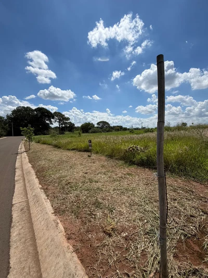 Lote de 360 m² no Florabella 1 em Holambra - foto 1