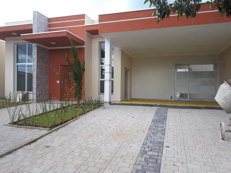 Casa com 3 quartos e suíte no Condomínio Nova Holanda em Holambra - foto 1